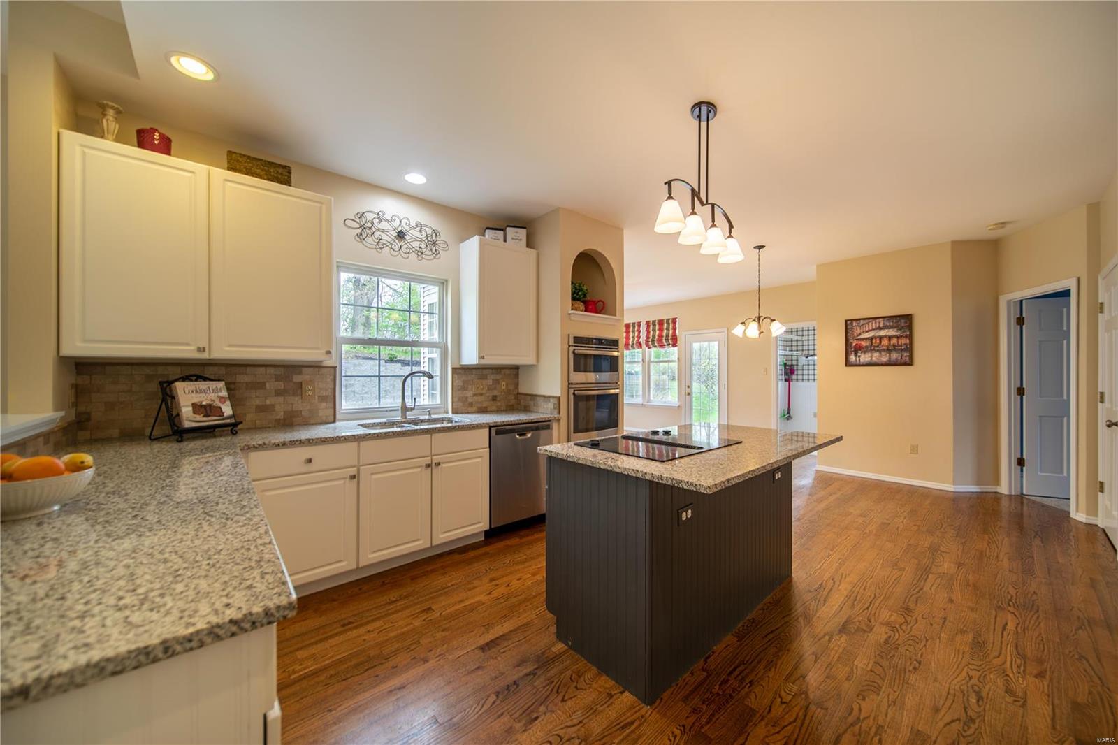 294 Dickens Farm Lane Ballwin, MO 63021 - Photo 8 of 30