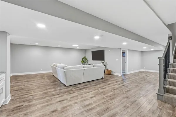 $740,000 | 4224 South White Sands Court, Blue Springs, MO 64015