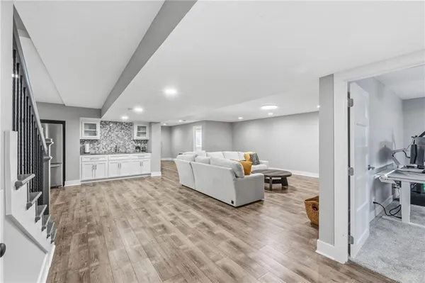 $740,000 | 4224 South White Sands Court, Blue Springs, MO 64015