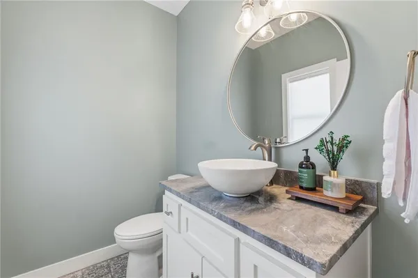 $740,000 | 4224 South White Sands Court, Blue Springs, MO 64015