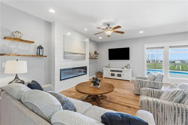 $740,000 | 4224 South White Sands Court, Blue Springs, MO 64015