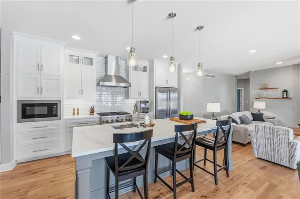 $740,000 | 4224 South White Sands Court, Blue Springs, MO 64015