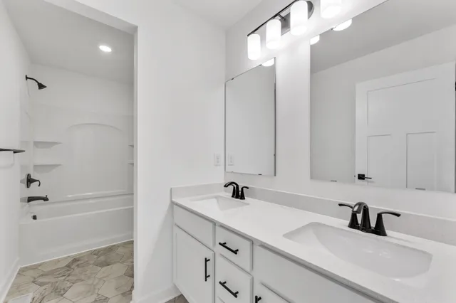 $699,165 | 4707 Obsidian Way, Victoria, MN 55386