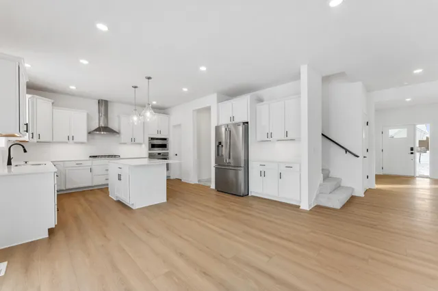 $699,165 | 4707 Obsidian Way, Victoria, MN 55386