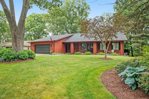 $549,900 | 15120 Carriage Way, Spring Lake, MI 49456