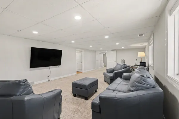 $549,900 | 15120 Carriage Way, Spring Lake, MI 49456