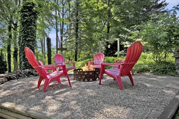 $549,900 | 15120 Carriage Way, Spring Lake, MI 49456