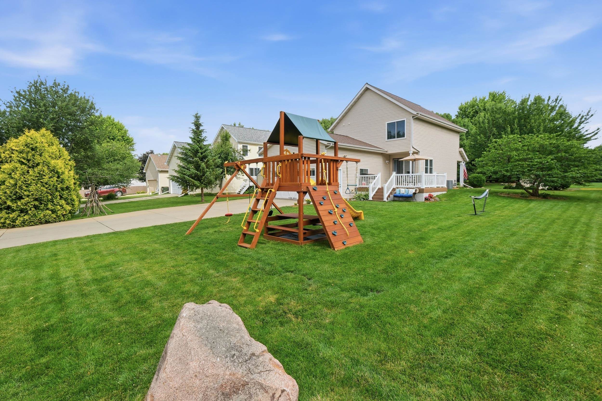 1271 Gas Light Sun Prairie, WI 53590 - Photo 51 of 71