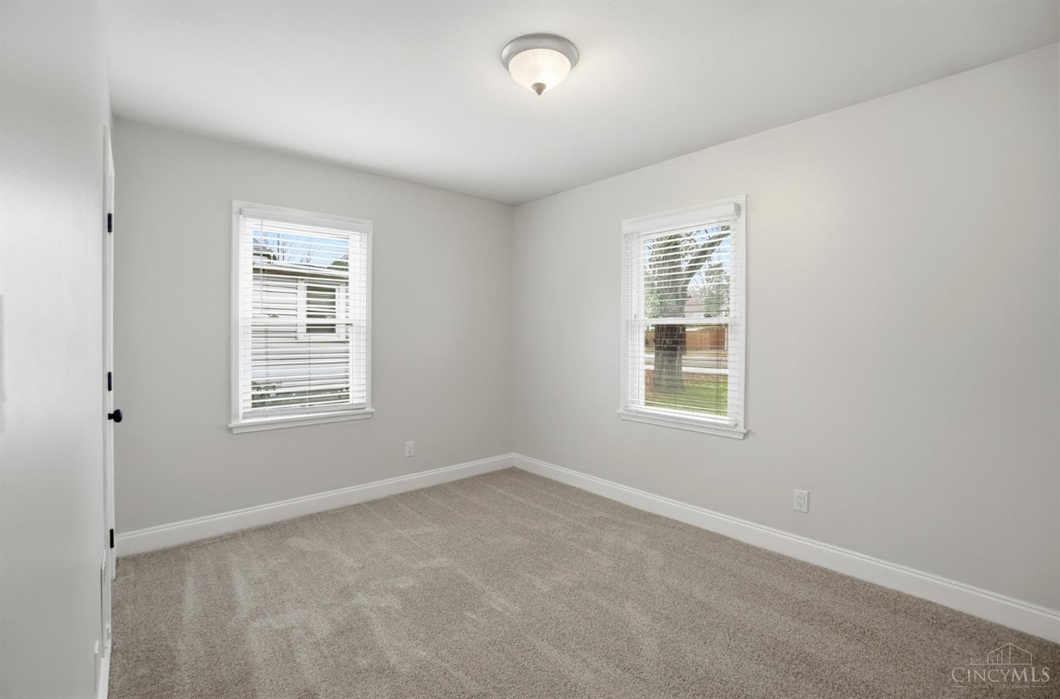 4582 Cooper Road Blue Ash, OH 45242 - Photo 14 of 37