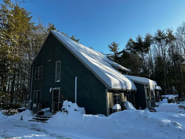 $625,000 | 66 Hawke Lane, Danville, NH 03819