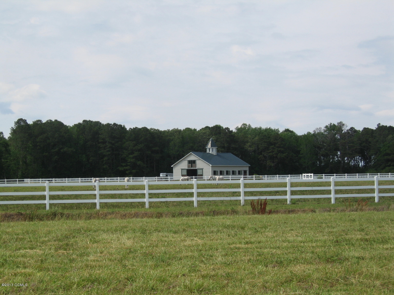 400 Laurel Road Beaufort, NC 28516 - Photo 1 of 18 Entrance