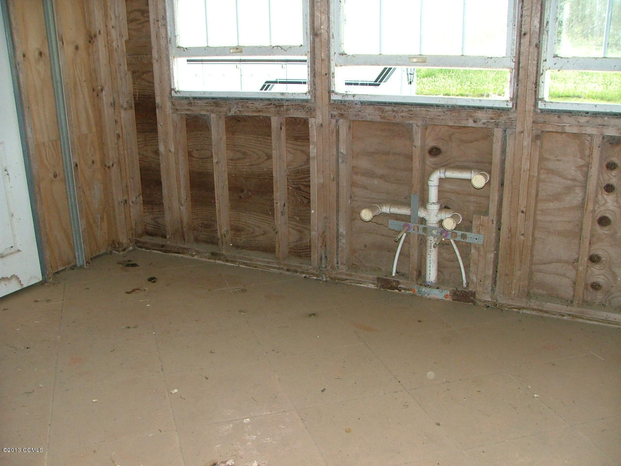 400 Laurel Road Beaufort, NC 28516 - Photo 14 of 18 Office Area Plumbing