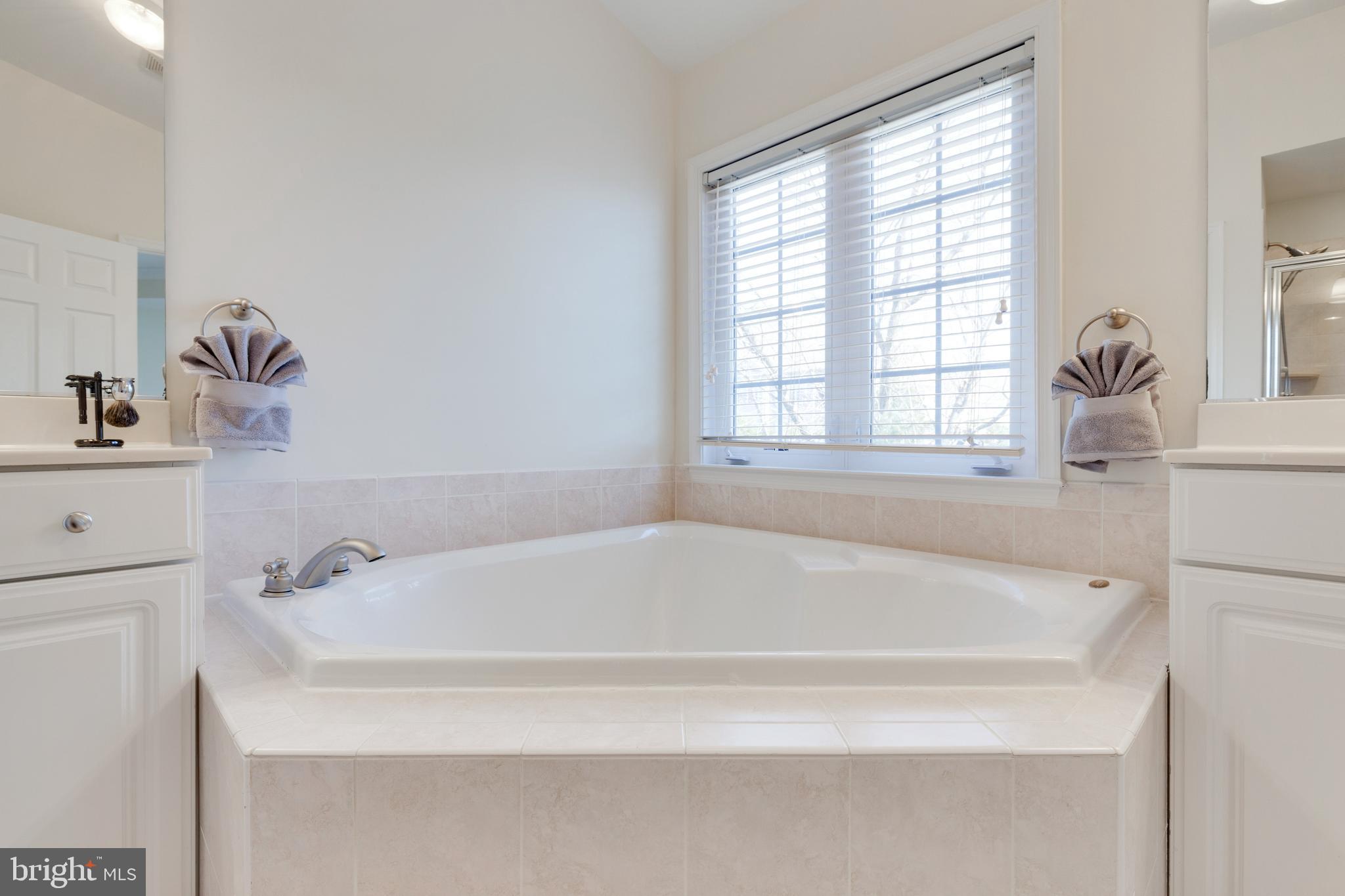 13034 Greg Roy Lane Herndon, VA 20171 - Photo 26 of 38