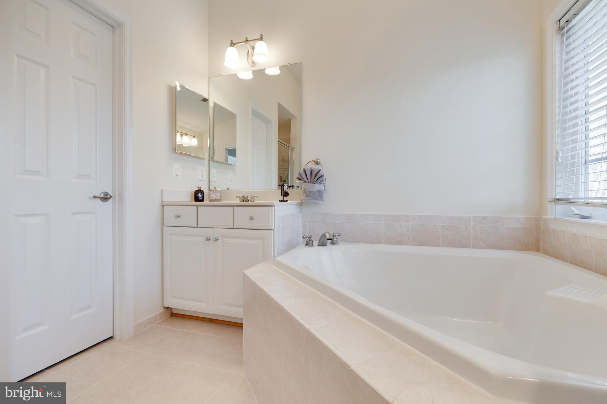 13034 Greg Roy Lane Herndon, VA 20171 - Photo 27 of 38