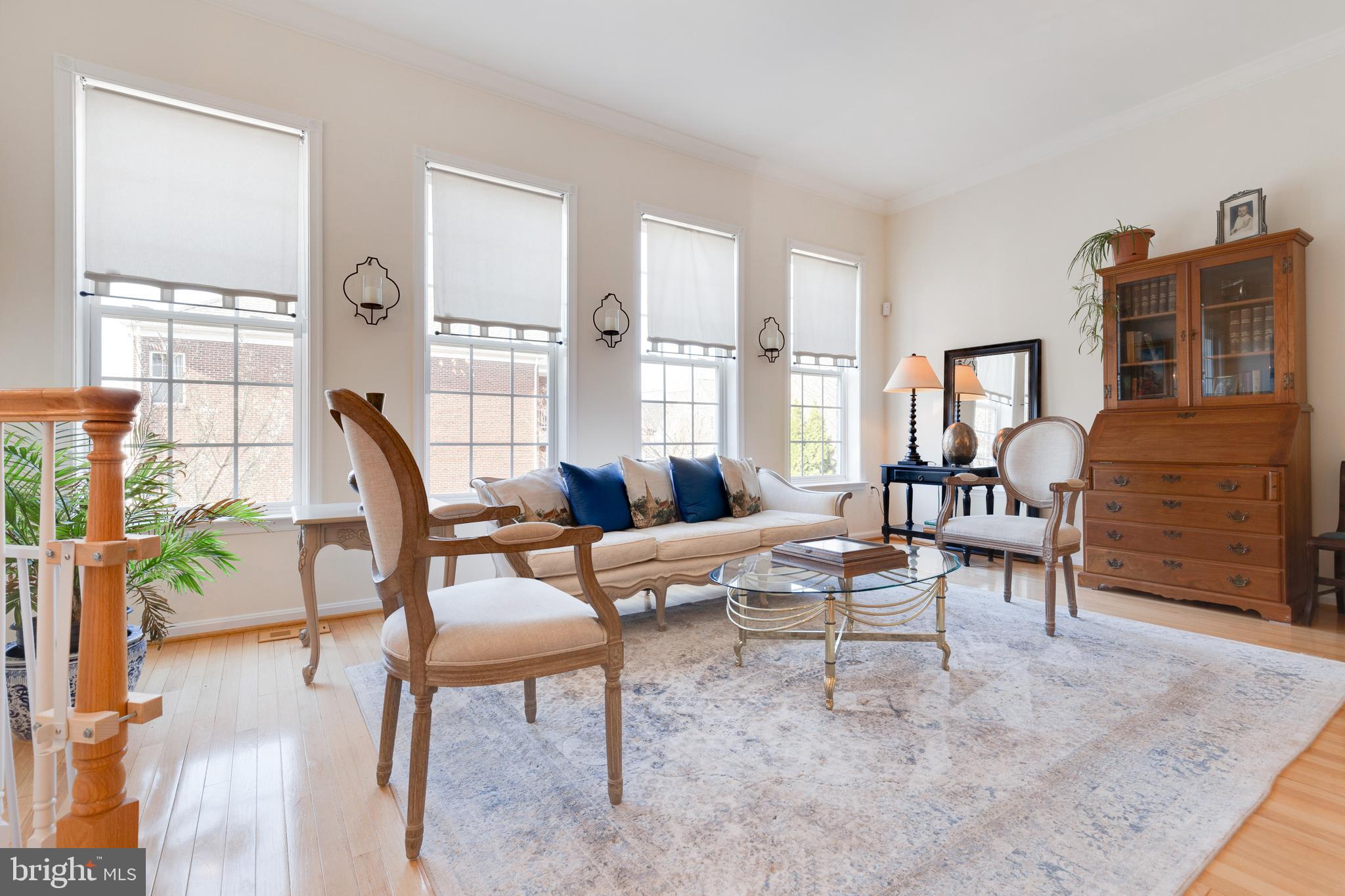 13034 Greg Roy Lane Herndon, VA 20171 - Photo 3 of 38