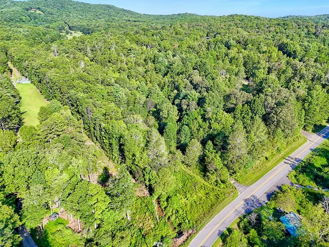 $760,000 | 127 Hard Rock Hill, Blairsville, GA 30512