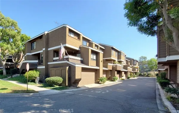 $2,850 | 8531 Meadow Brook Avenue, Unit 203, Garden Grove, CA 92844