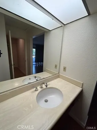 $2,850 | 8531 Meadow Brook Avenue, Unit 203, Garden Grove, CA 92844