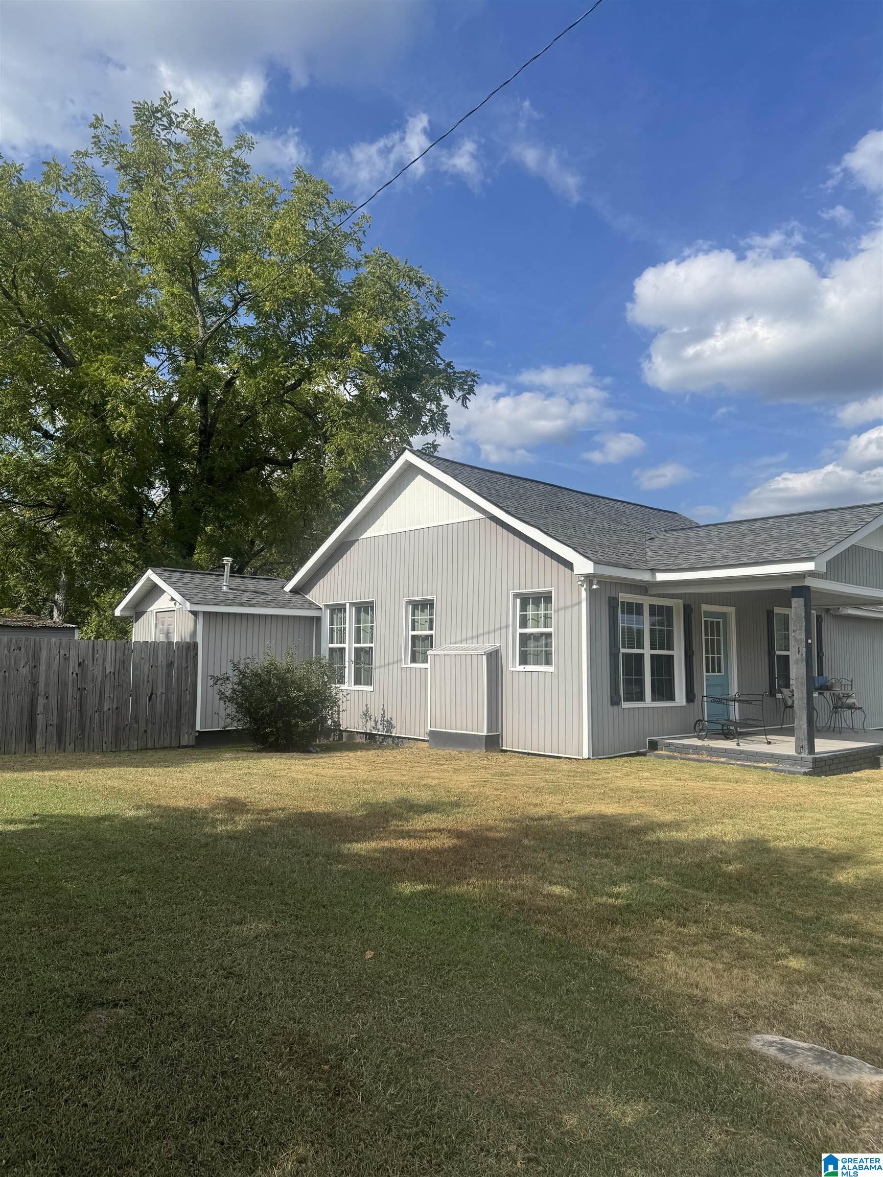 720 1st Avenue East Oneonta, AL 35121 - Photo 3 of 21