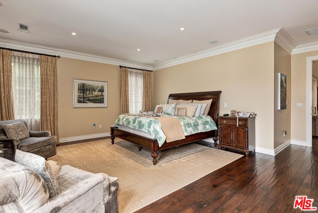 9355 Kirkside Road Los Angeles, CA 90035 - Photo 16 of 29
