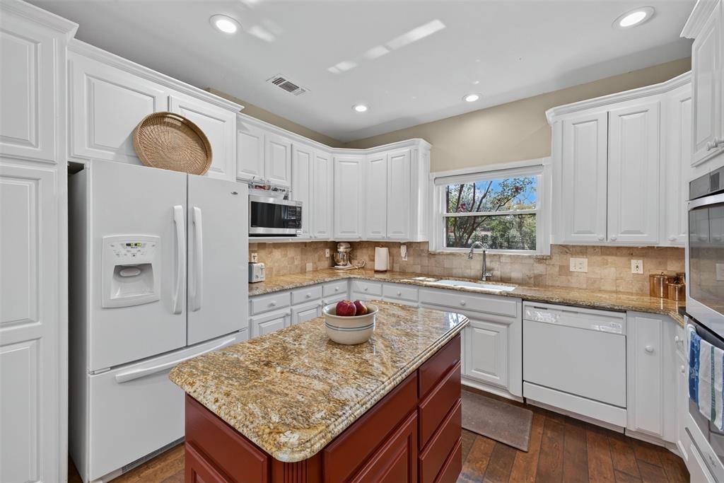 9470 Lechner Road Fort Worth, TX 76179 - Photo 9 of 40 Gallery Image 9