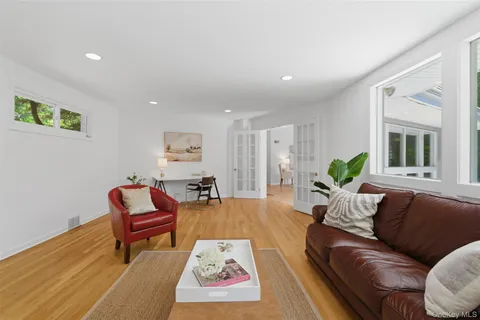 $1,175,000 | 67 Old Country Road, New Rochelle, NY 10804