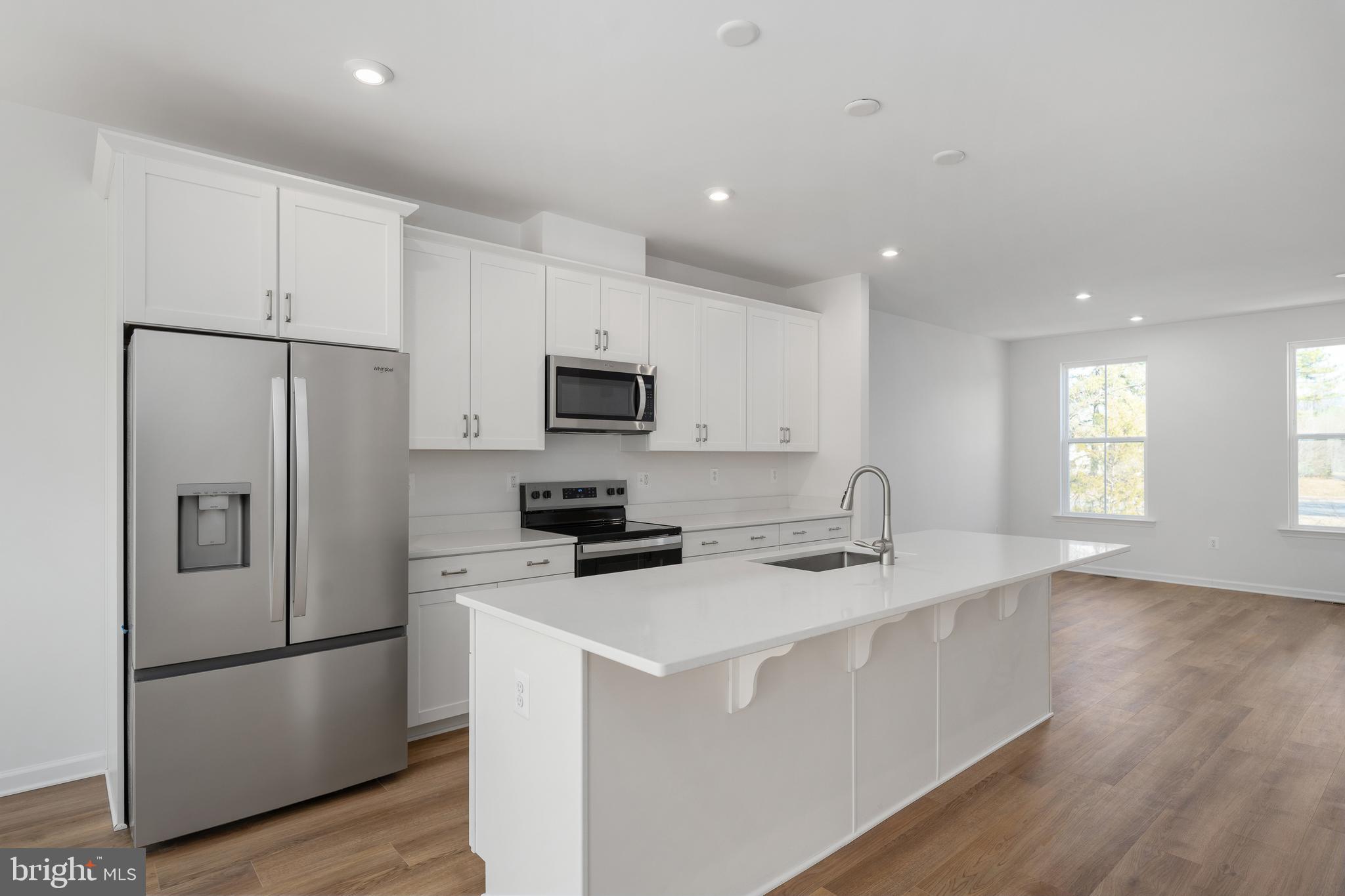 10165 Queens Way Manassas, VA 20110 - Photo 8 of 27 Kitchen - Color Package Varies