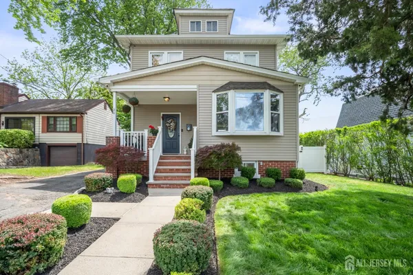 $695,000 | 24 Dartmouth Street, Edison, NJ 08837