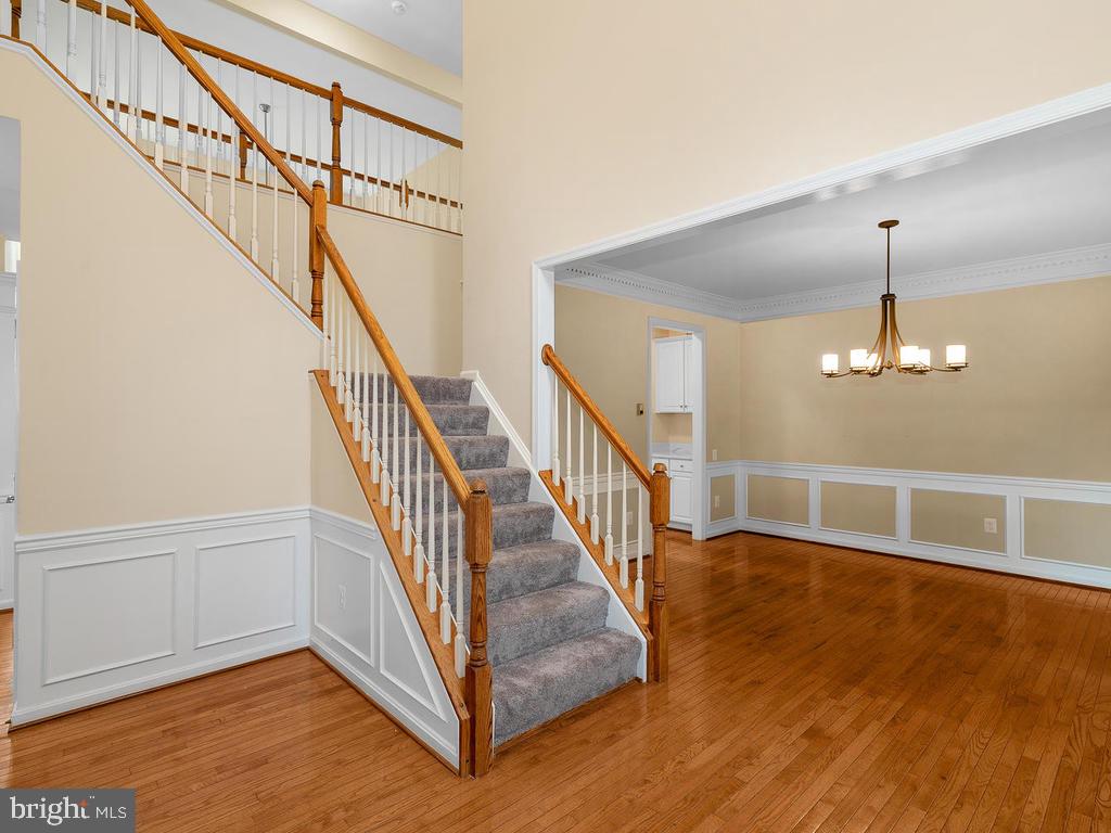 2508 St George Way Brookeville, MD 20833 - Photo 4 of 42 2 Story Entry Foyer