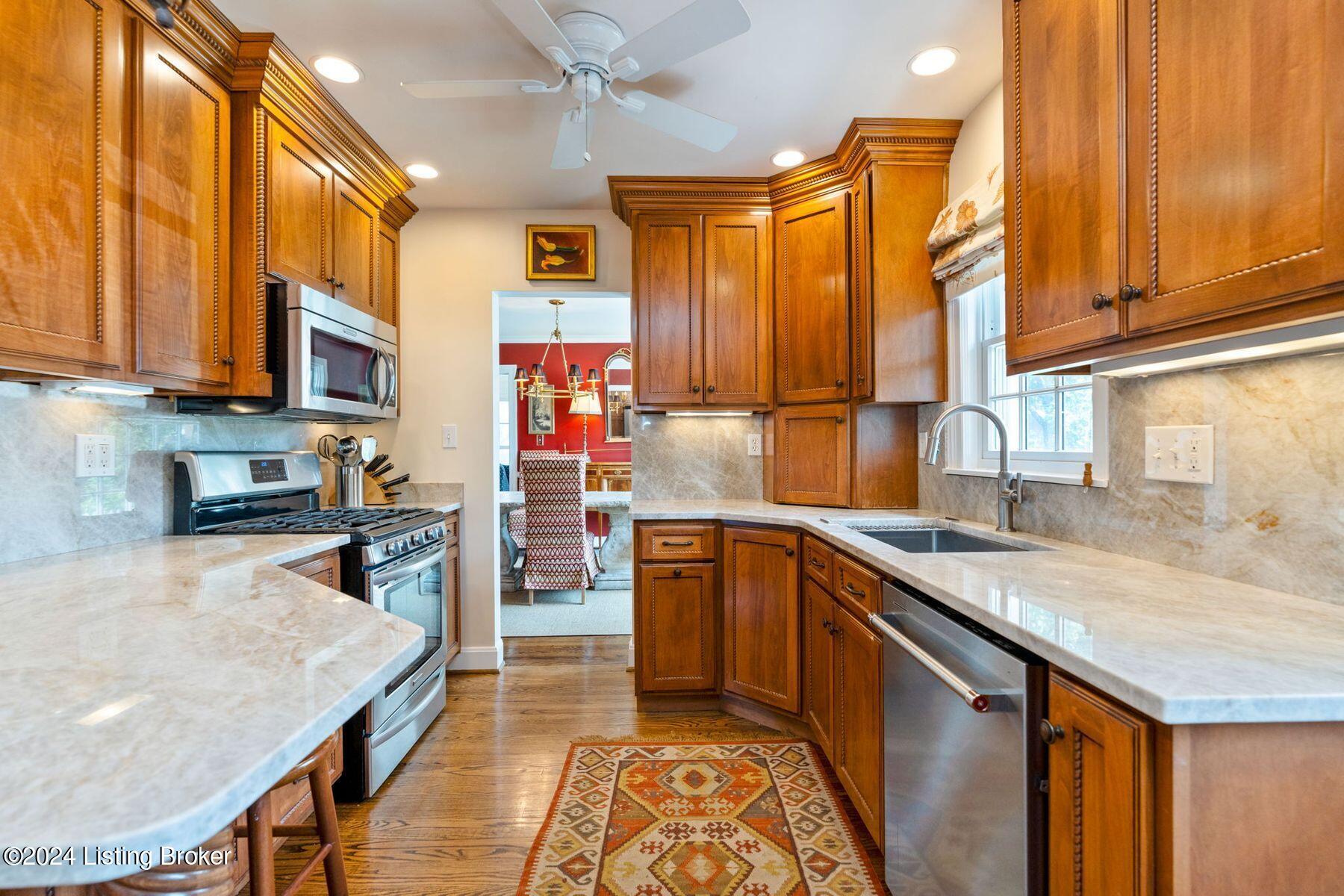 3920 Leland Road Louisville, KY 40207 - Photo 16 of 41 photo_online_016