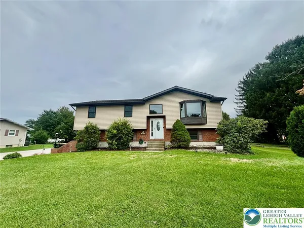$3,000 | 8740 Breinigsville Road, Breinigsville, PA 18031