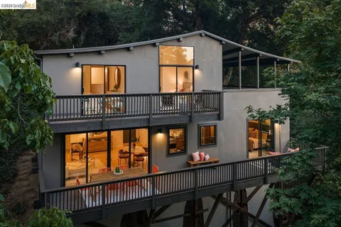 $898,000 | 433 Capricorn Avenue, Oakland, CA 94611