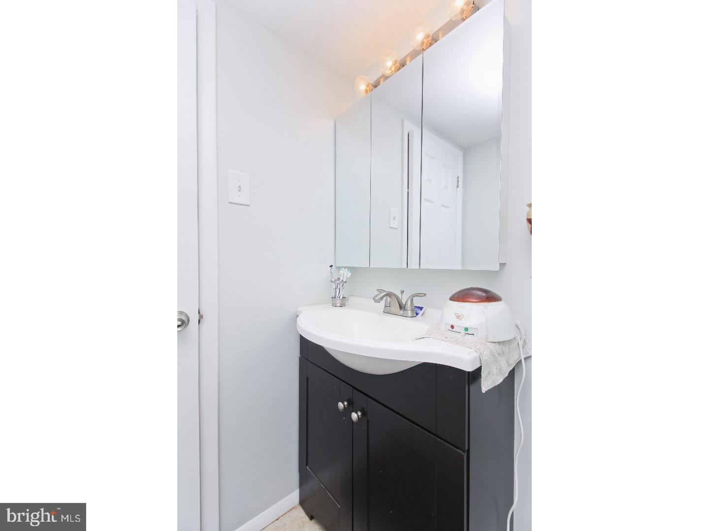 96 Haines Mill Road Delran, NJ 08075 - Photo 13 of 25 Bathroom