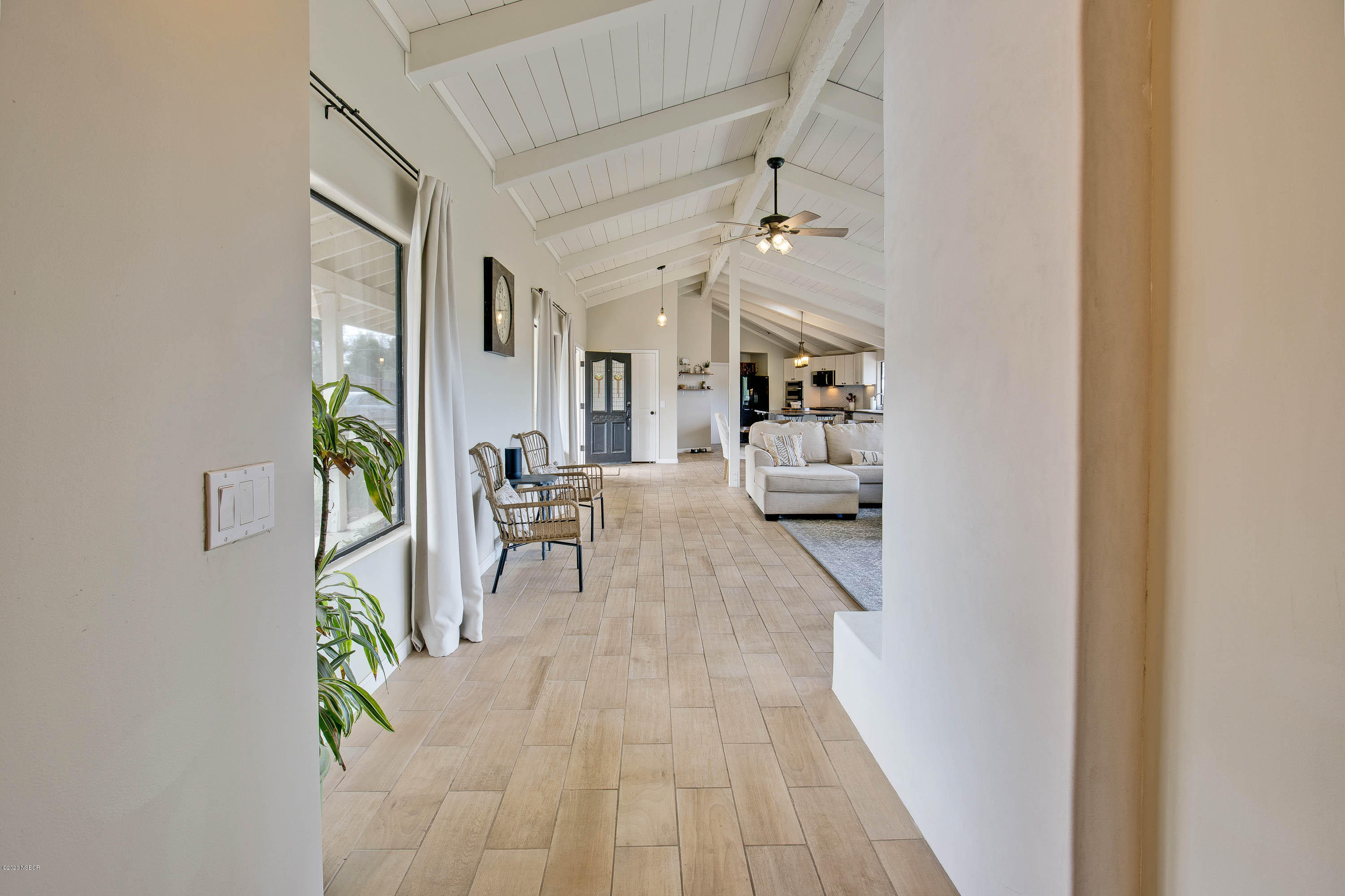 2619 Quail Valley Road Solvang, CA 93463 - Photo 11 of 21 2619 Quail Valley Hall
