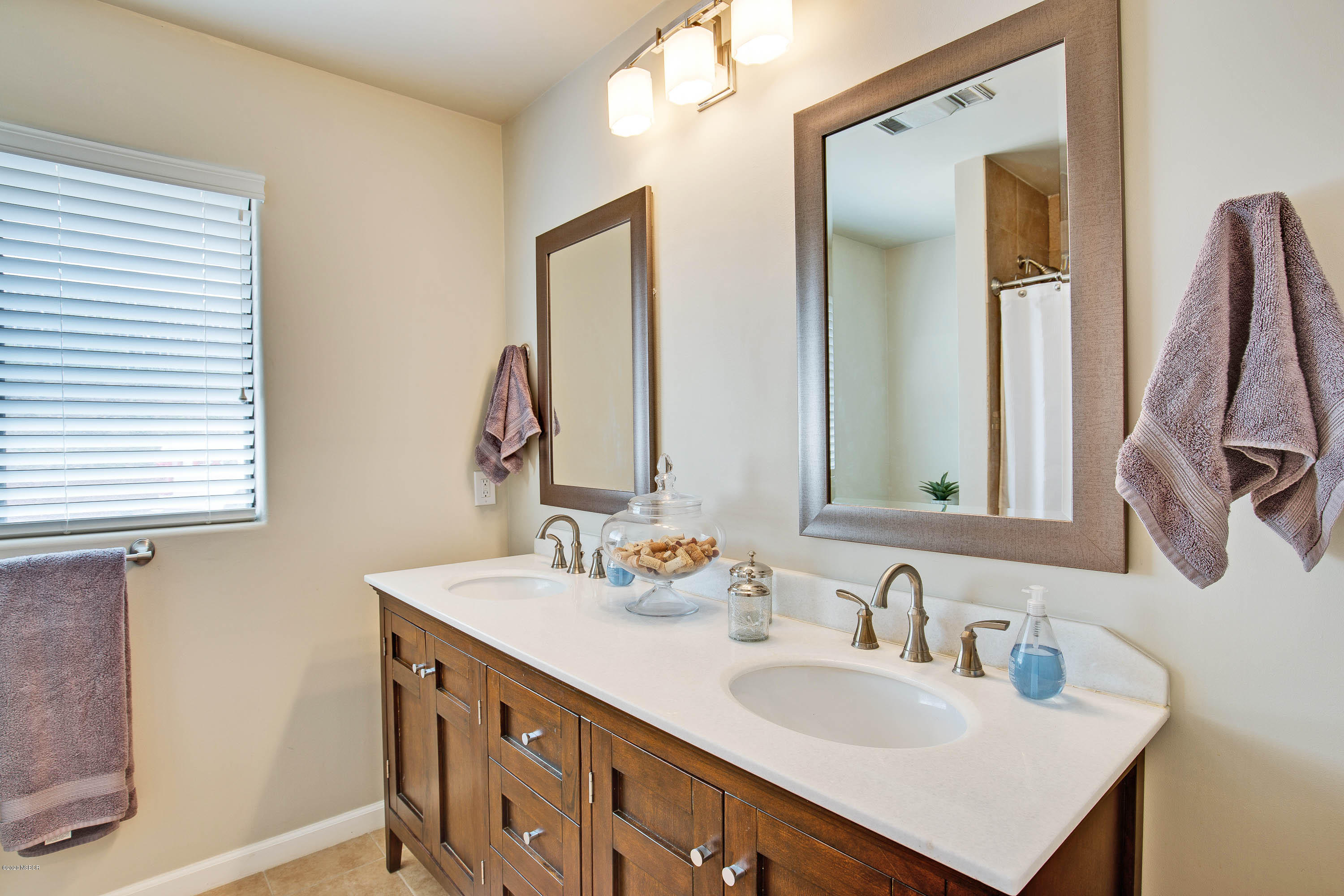 2619 Quail Valley Road Solvang, CA 93463 - Photo 9 of 21 2619 Quail Valley Bath 1