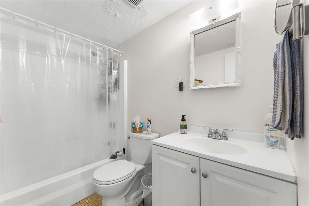 15 Davis Road, Unit B1 Acton, MA 01720 - Photo 10 of 29