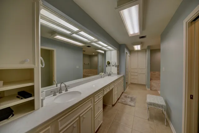 a view of walk in closet