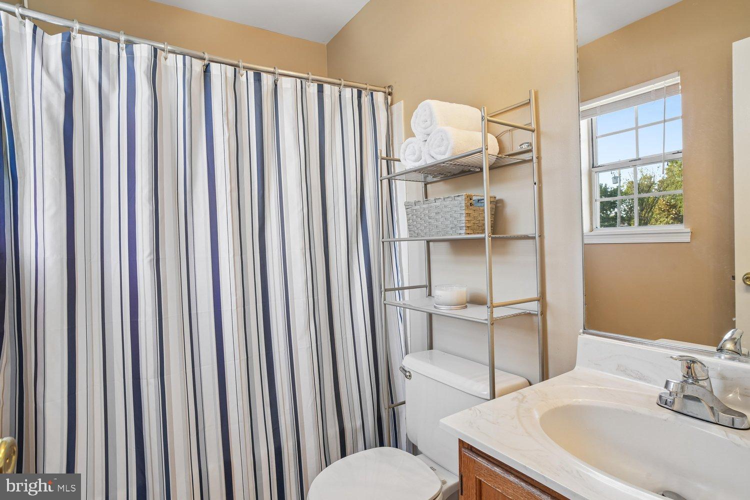 1638 Midland Road Edgewater, MD 21037 - Photo 18 of 39 Primary Bath