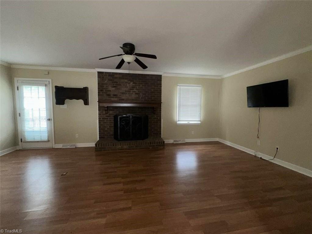 2308 Leeds Avenue High Point, NC 27265 - Photo 10 of 25