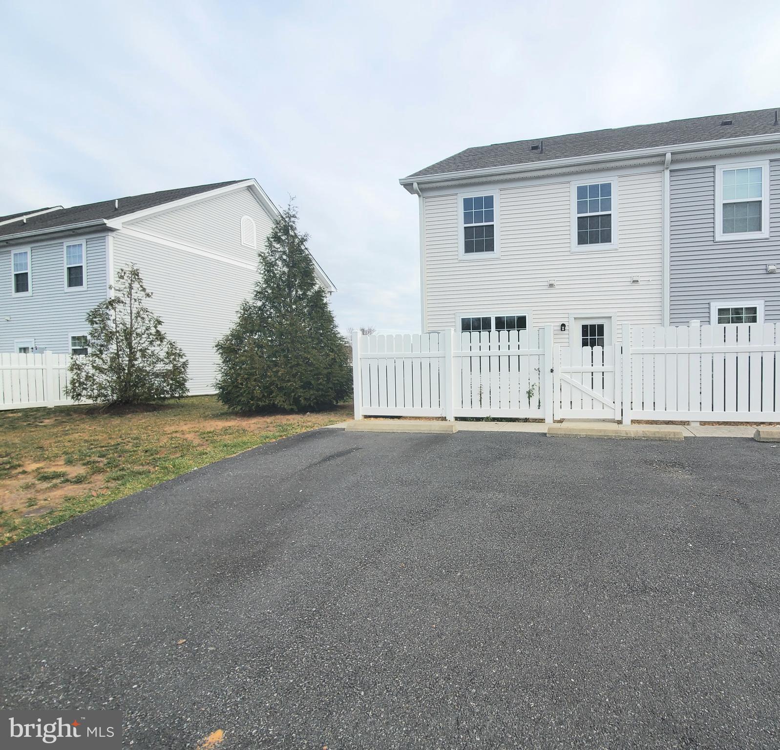 17268 Library Boulevard Ruther Glen, VA 22546 - Photo 5 of 22 Gallery Image 5
