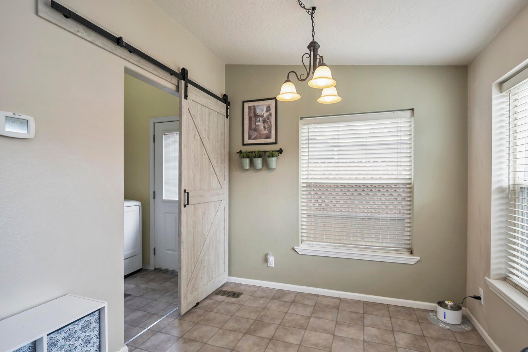 60668 Rocking Horse Court Bend, OR 97702 - Photo 11 of 35 12JH5_4482