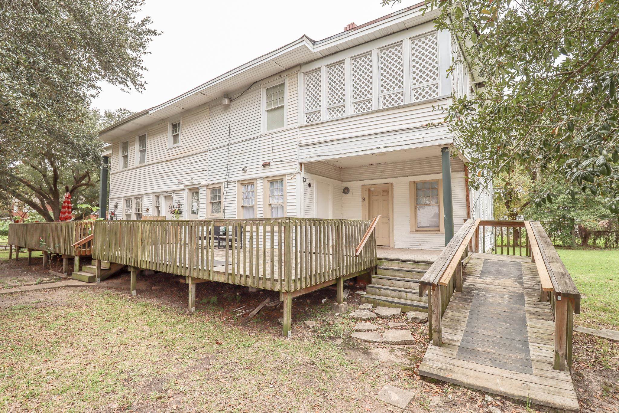 2350 Pecos Street Beaumont, TX 77702 - Photo 5 of 35