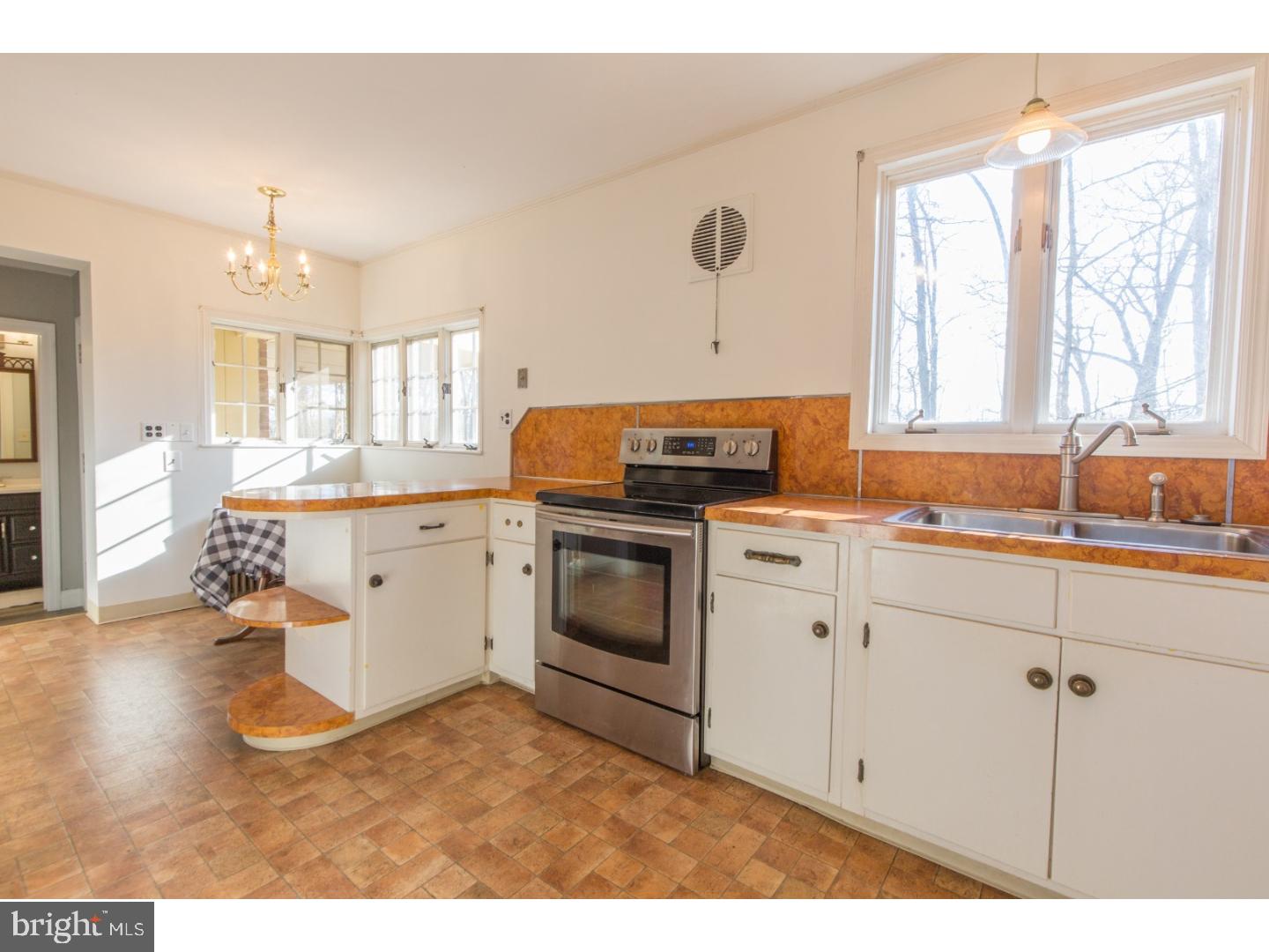 64 North Mill Road Princeton Junction, NJ 08550 - Photo 10 of 25 Gallery Image 10