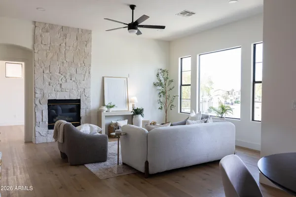 $364,900 | 3131 East Legacy Drive, Unit 2076, Phoenix, AZ 85042
