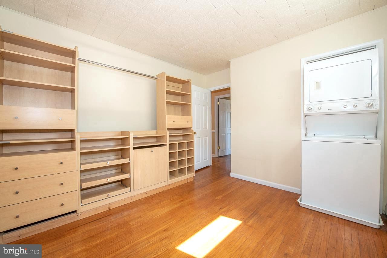 156 Richard Road Aston, PA 19014 - Photo 29 of 82 2nd Bedrm/office with Laundry in Closet on Main