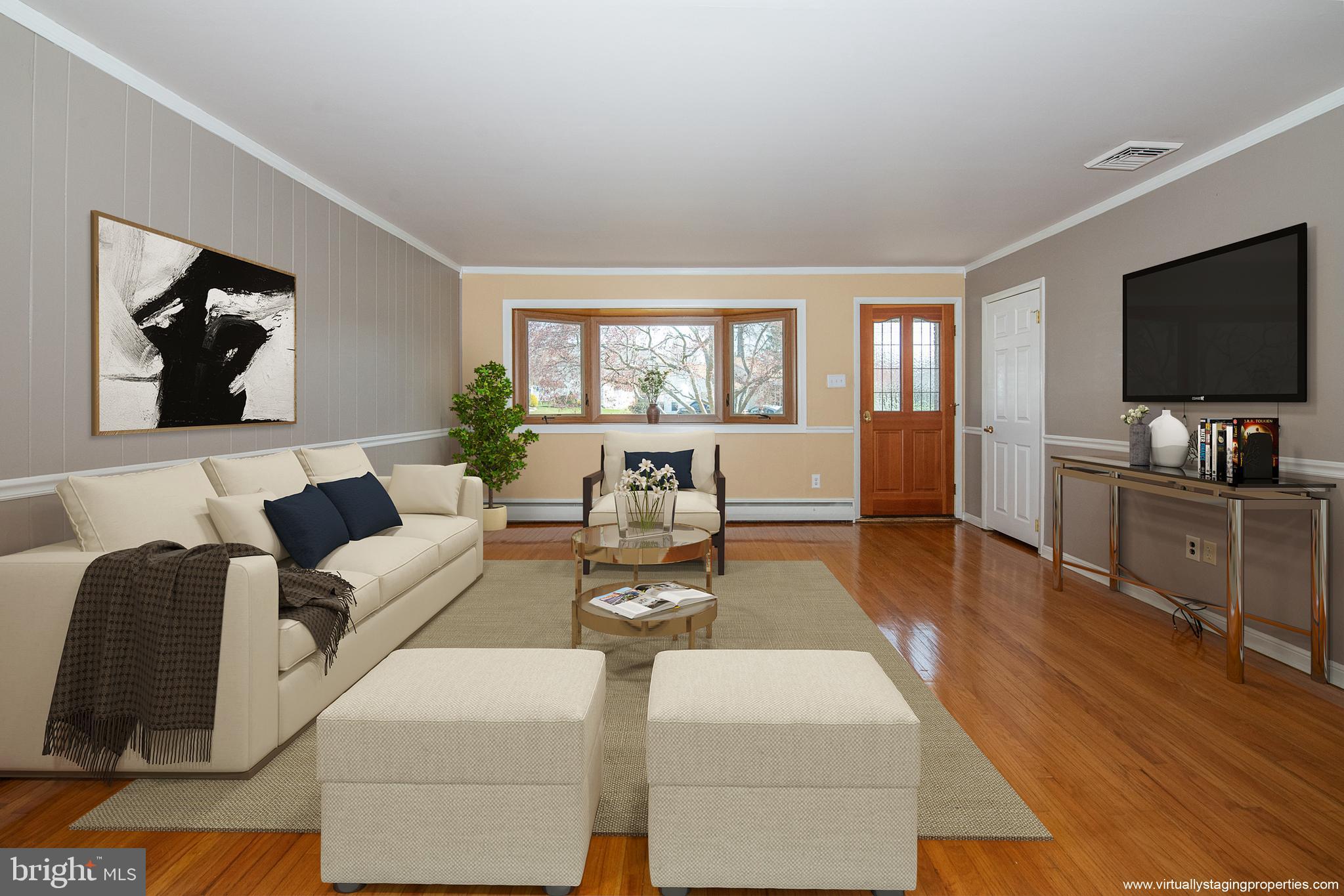 156 Richard Road Aston, PA 19014 - Photo 7 of 82 Main Floor Living Room