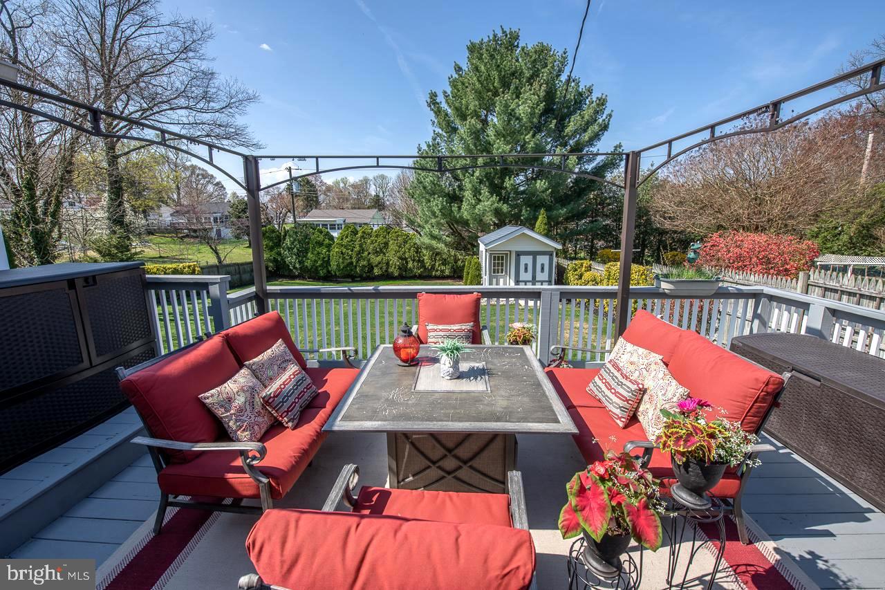 156 Richard Road Aston, PA 19014 - Photo 73 of 82 Rear deck