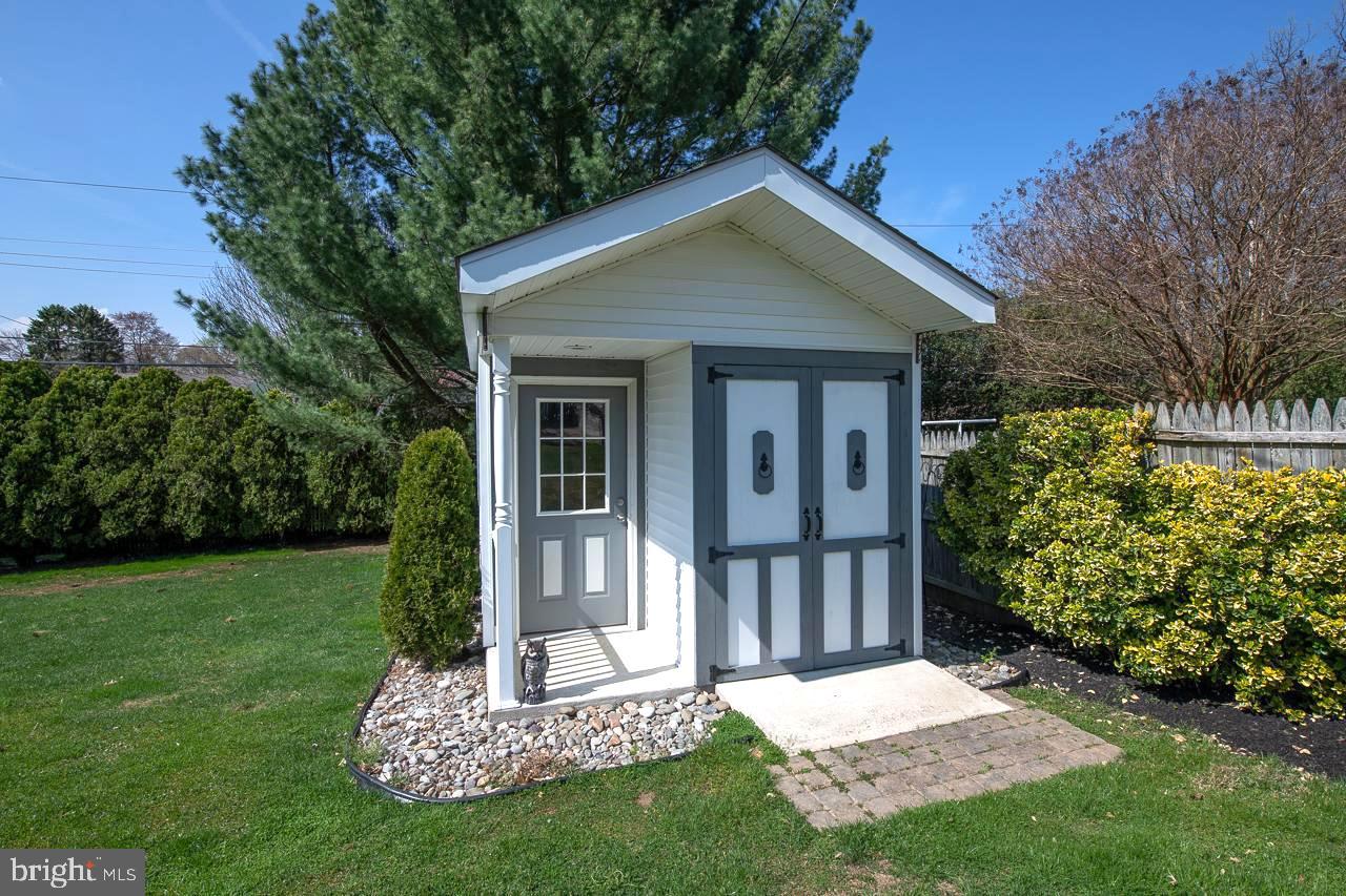 156 Richard Road Aston, PA 19014 - Photo 79 of 82 Crisp looking custom Shed