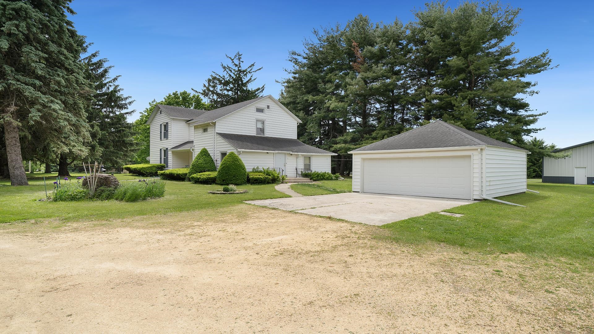 3910 Highway 64 Oregon, IL 61061 - Photo 46 of 53 a front view of house with yard and green space