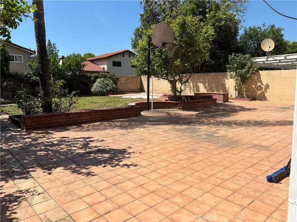$5,650 | 7515 Melvin Avenue, Reseda, CA 91335